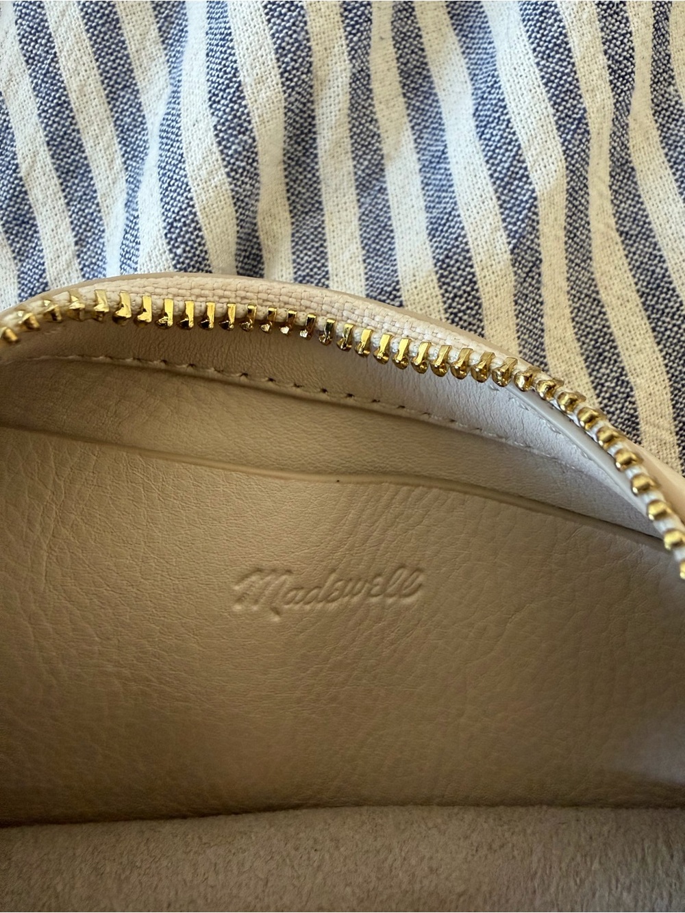 Madewell Mini Bag in Cream with Gold Chain Handle - Picture 3 of 4